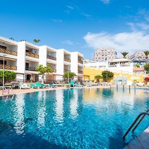 Neptuno Pool And Beach Private Access